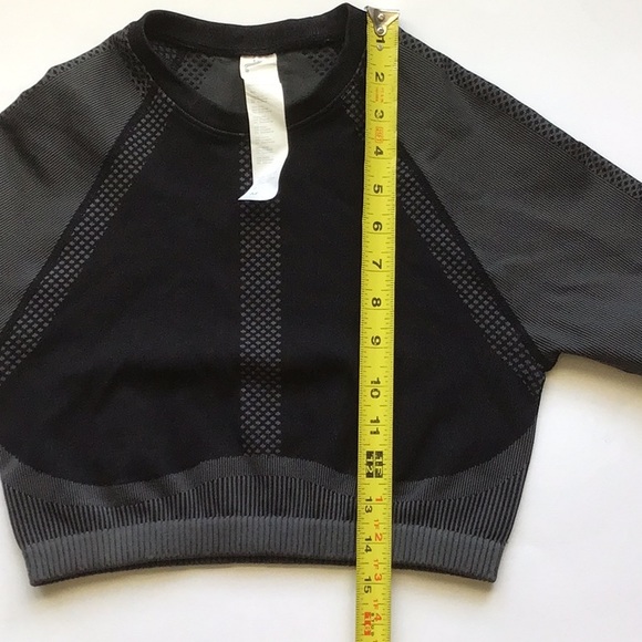 Fabletics Jessie Seamless Crop Top - Picture 11 of 11